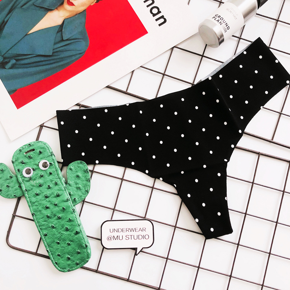 Europa y América Rosa carta amor deportes fitness yoga sin fisuras de seda del hielo sexy ropa interior las mujeres Tanga T Pantalones