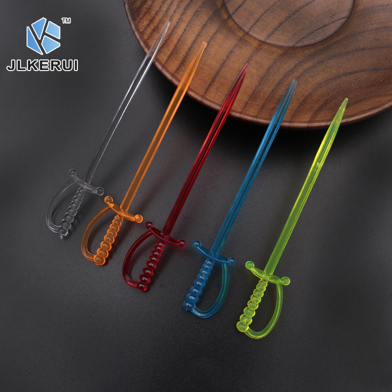 Signo de cóctel de aguja de fruta de estilo occidental de comercio exterior signo de postre de plástico desechable color creativo tipo espada aguja de fruta