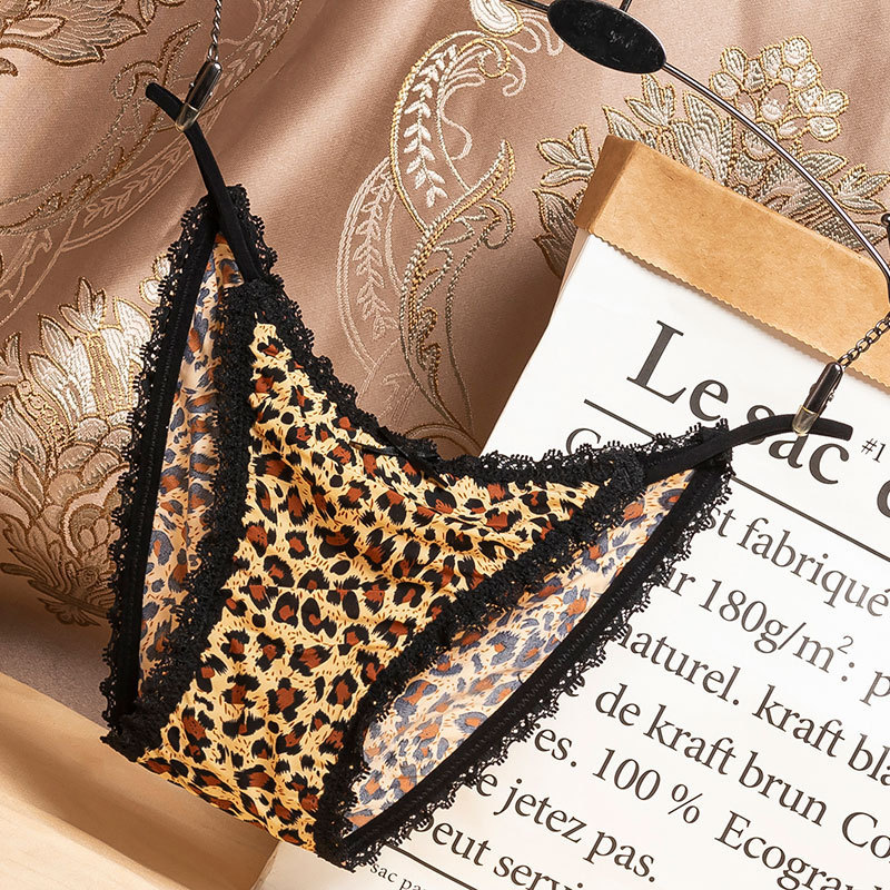 Sexy Lingerie, Light and Comfortable, Leopard Print Ice Silk Panties for Women, Sexy and Hot Lace Edge Breathable Briefs for Women Sexy Lingerie, Light and Comfortable, Leopard Print Ice Silk Panties for Women, Sexy and Hot Lace Edge Breathable Briefs for Women