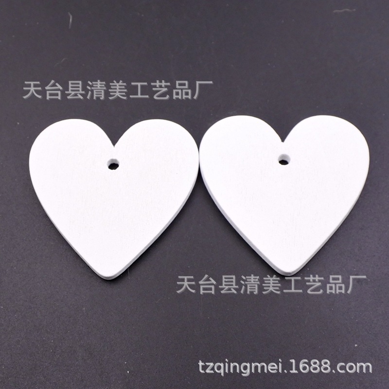 40mm color con agujeros corazones de melocotón accesorios de madera decoración de corazones de melocotón de color de madera pegatinas de pared 10 un paquete