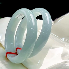 翡翠项饰;翡翠手饰;天然珍珠项饰