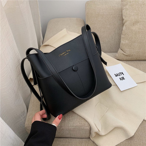 Internet celebrity simple women's bag 2020 popular new trendy Korean version versatile crossbody bag simple fashion bucket bag
