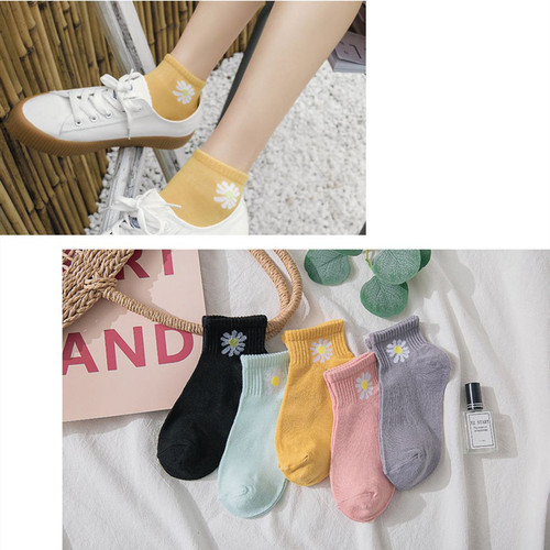 Spring and summer new style parallel bars smiling face short-tube women's socks, trendy casual cotton women's boat socks, street stall source socks