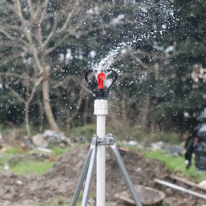 4 puntos de rojo mariposa forma de lluvia rociador 360 grados rociador de riego rociador de campo huerto de paja rociador de riego image 3