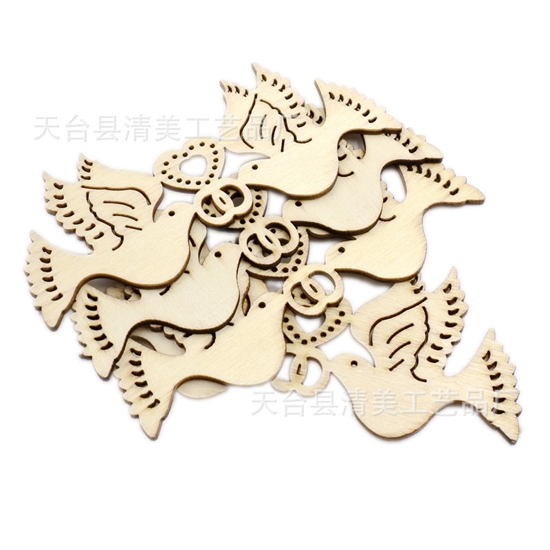 12.1*5.4cm grabado láser amor paloma hoja de madera 10 un paquete de modelos navideños suministros colgantes al por mayor