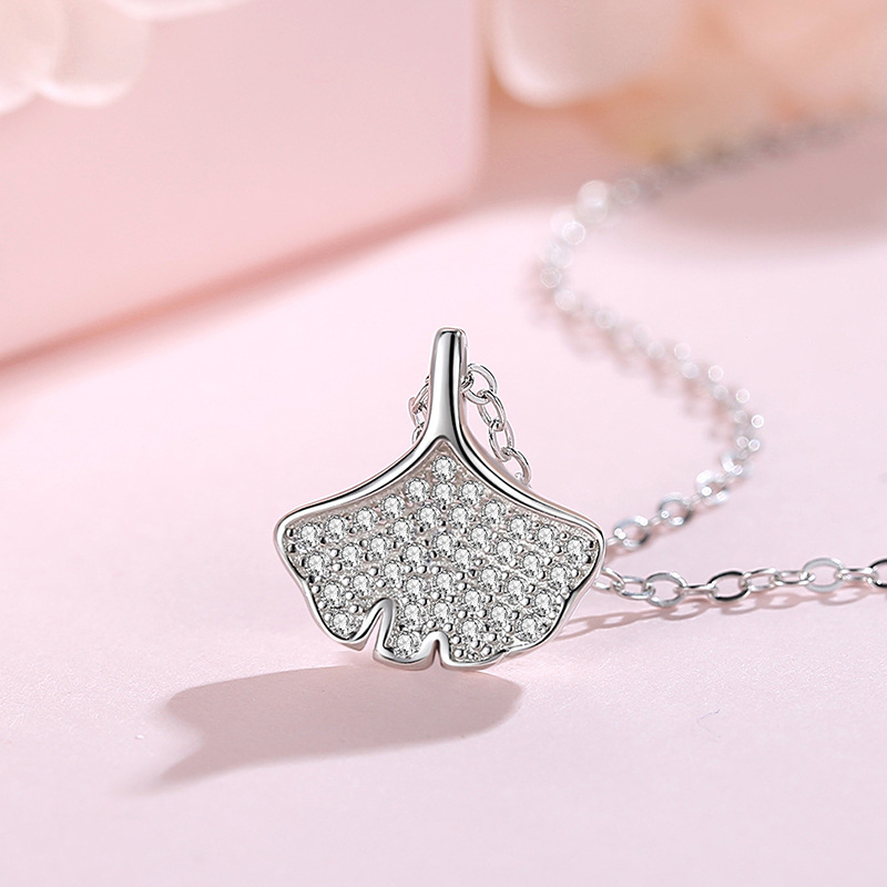 S925 plata esterlina ginkgo hoja collar mujer plata esterlina popular Red rojo elegante simple clavícula cadena ins viento frío para novia