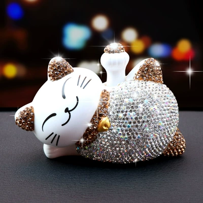 lucky cat solar flash – Car ornaments - golden-ear-diamond-cat