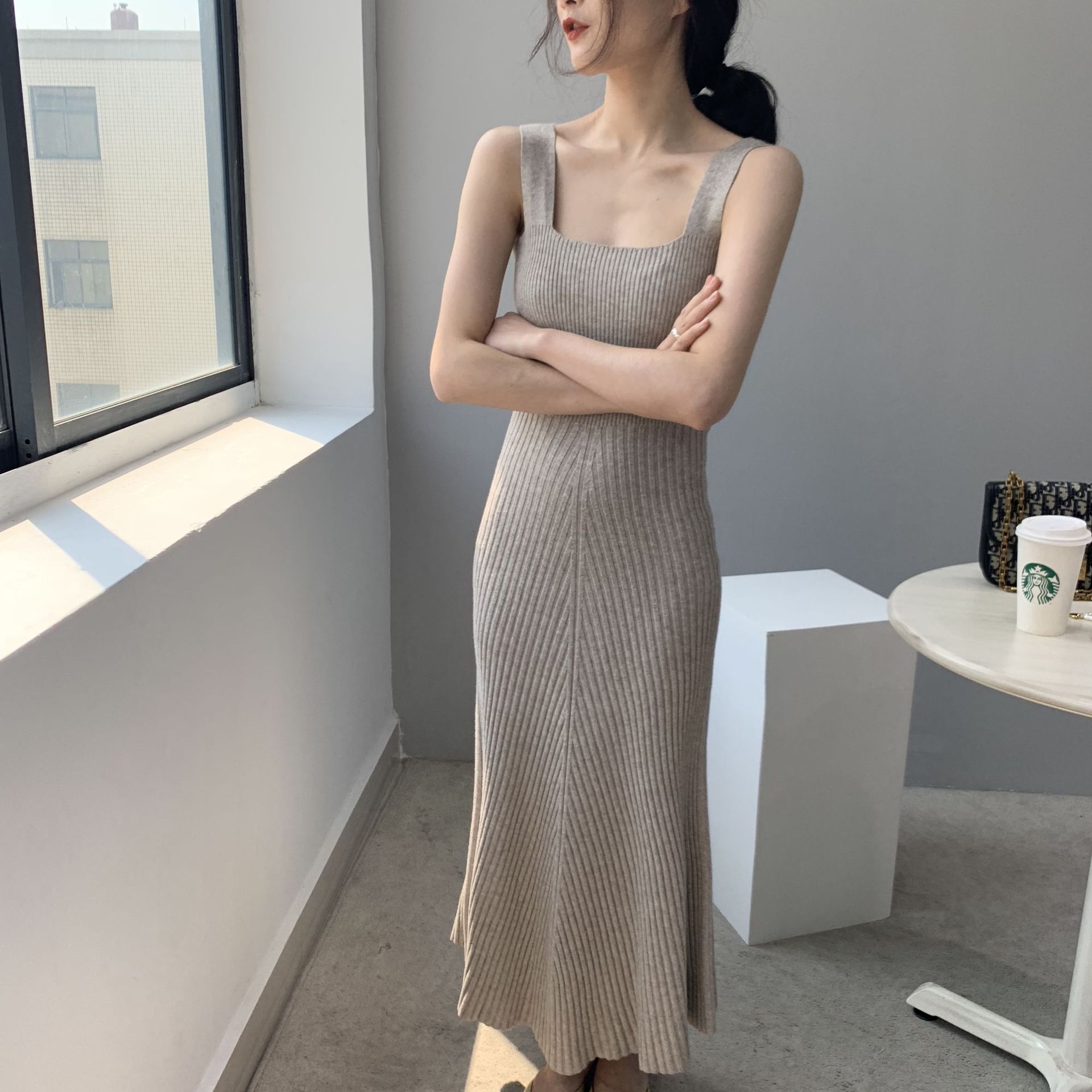 嘉織無地キャミソール風マタニティワンピースニットスクエアネックゆったりセクシー秋冬セーターロングワンピースB8002