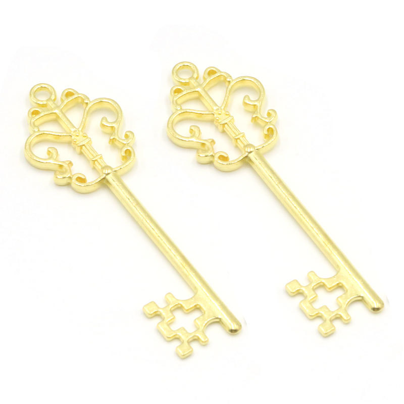 DIY aleación collar Accesorios Estilo Europeo hueco exquisito tallado accesorios clave suéter cadena colgante