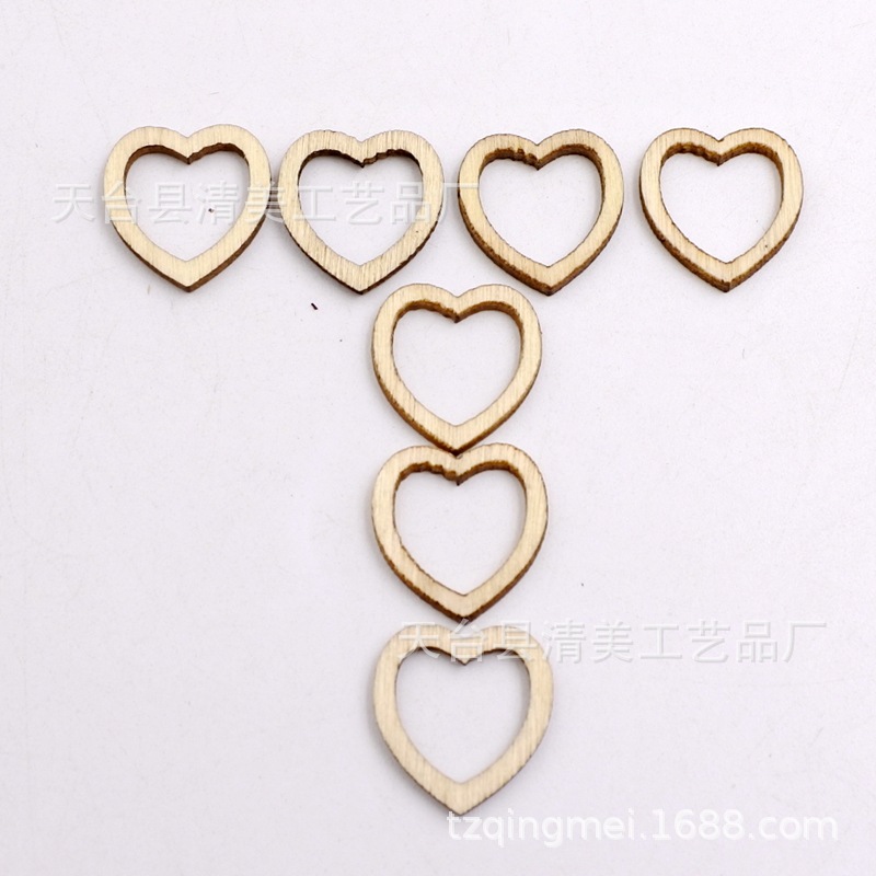 10mm-30mm de ancho 2mm de espesor decoración de madera hueco corazón melocotón decoración hueco amor pieza de madera