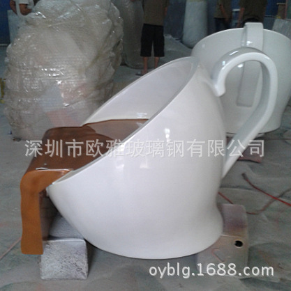 供应10米大型玻璃钢美陈飞船 商场美陈雕塑 卡通艺术游戏潮玩