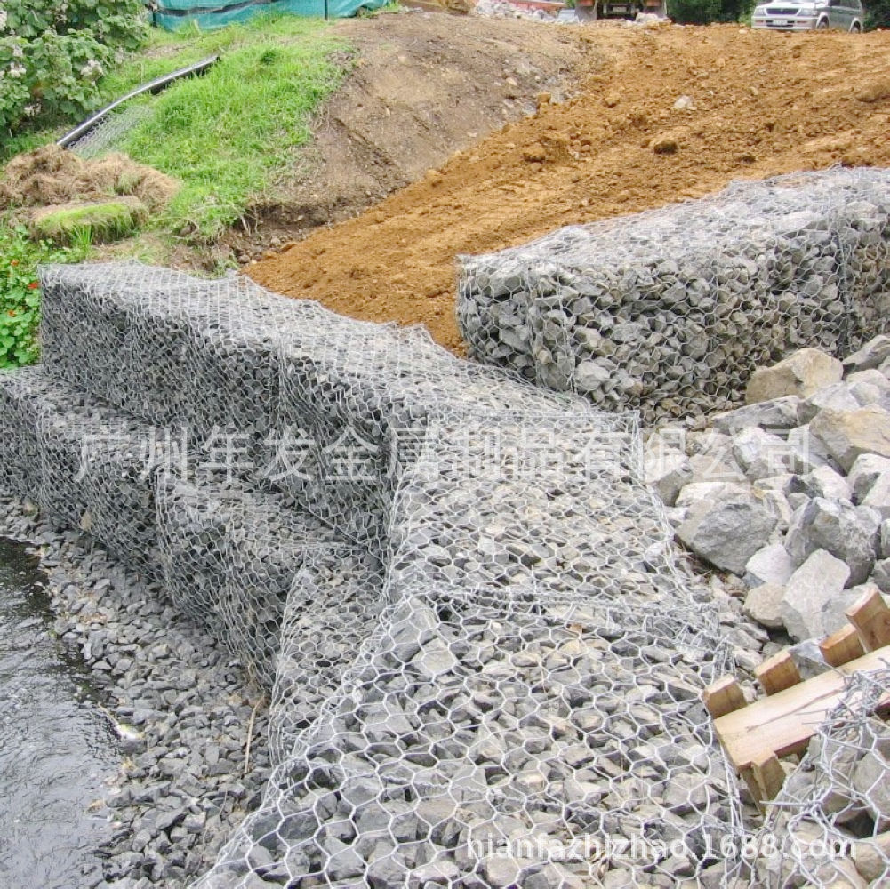 热镀锌包胶石笼网PVC石笼网箱高尔凡格宾网河道生态治理石笼网