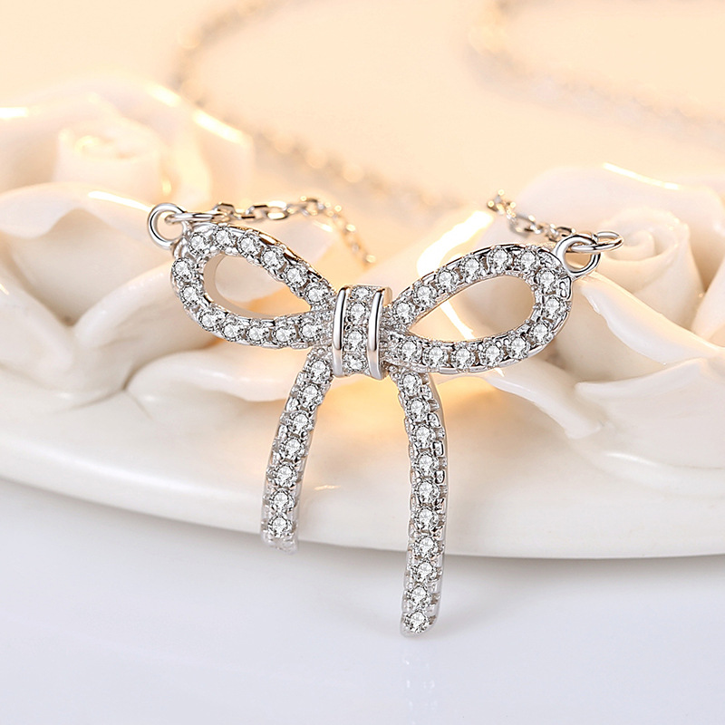 En línea celebridad Singapur S925 arco de plata collar femenino popular en línea rojo elegante simple cadena clavícula INS para novia