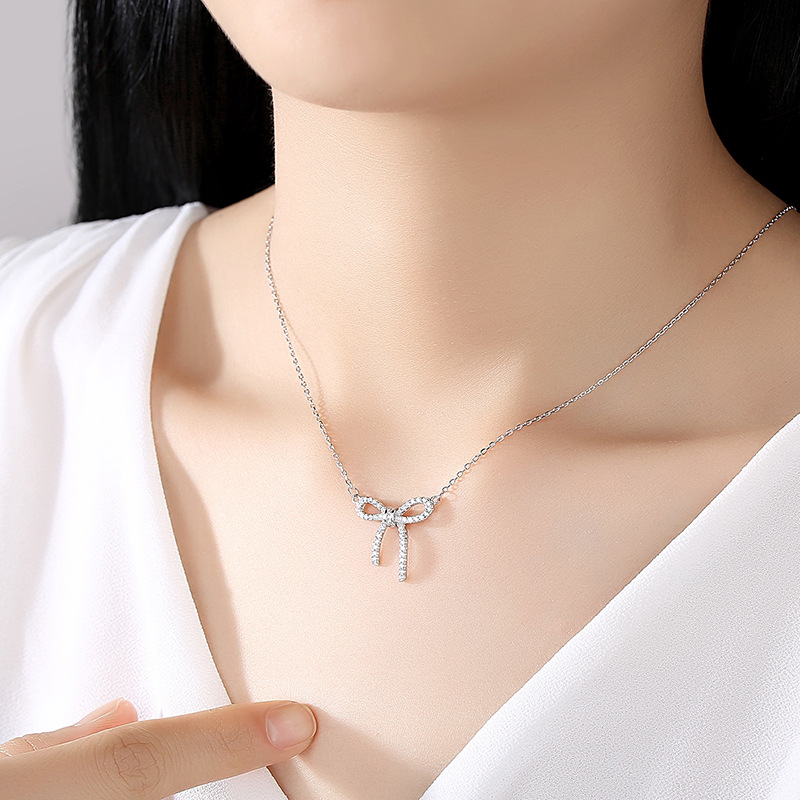 En línea celebridad Singapur S925 arco de plata collar femenino popular en línea rojo elegante simple cadena clavícula INS para novia