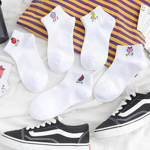 Spring and summer new style parallel bars smiling face short-tube women's socks, trendy casual cotton women's boat socks, street stall source socks