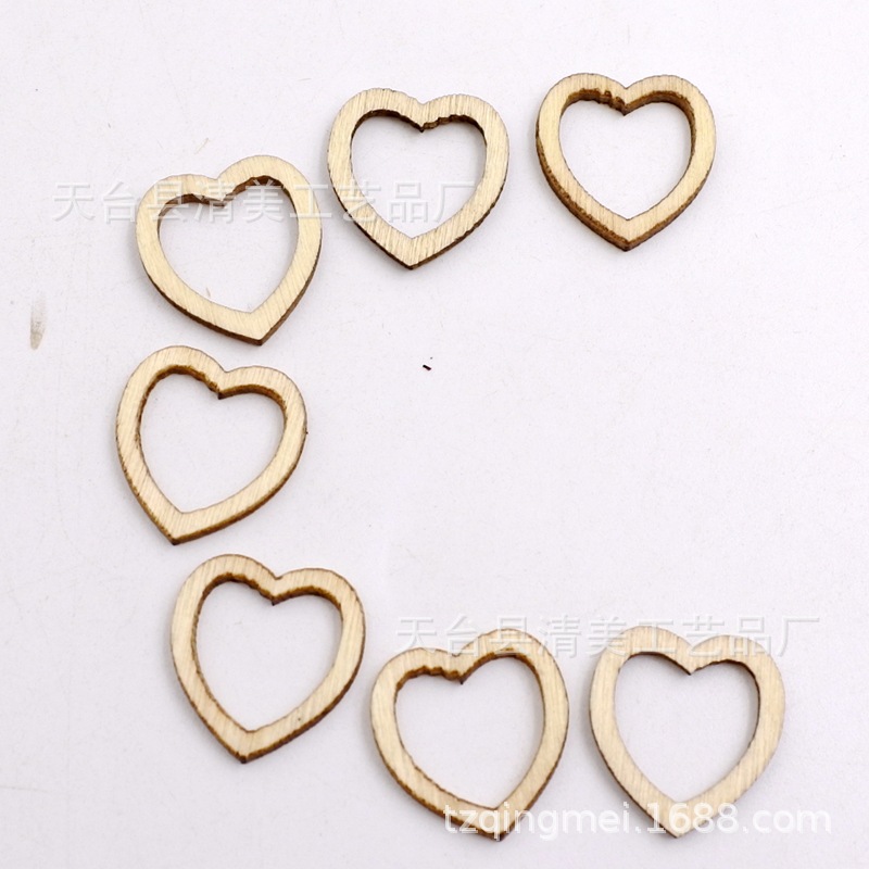 10mm-30mm de ancho 2mm de espesor decoración de madera hueco corazón melocotón decoración hueco amor pieza de madera