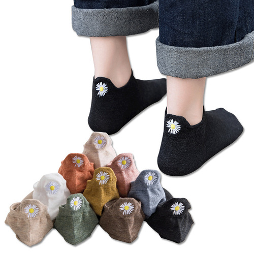 Spring and summer new products small daisy embroidered women's socks heel foot protection anti-friction women's boat socks cotton solid color socks women's wholesale