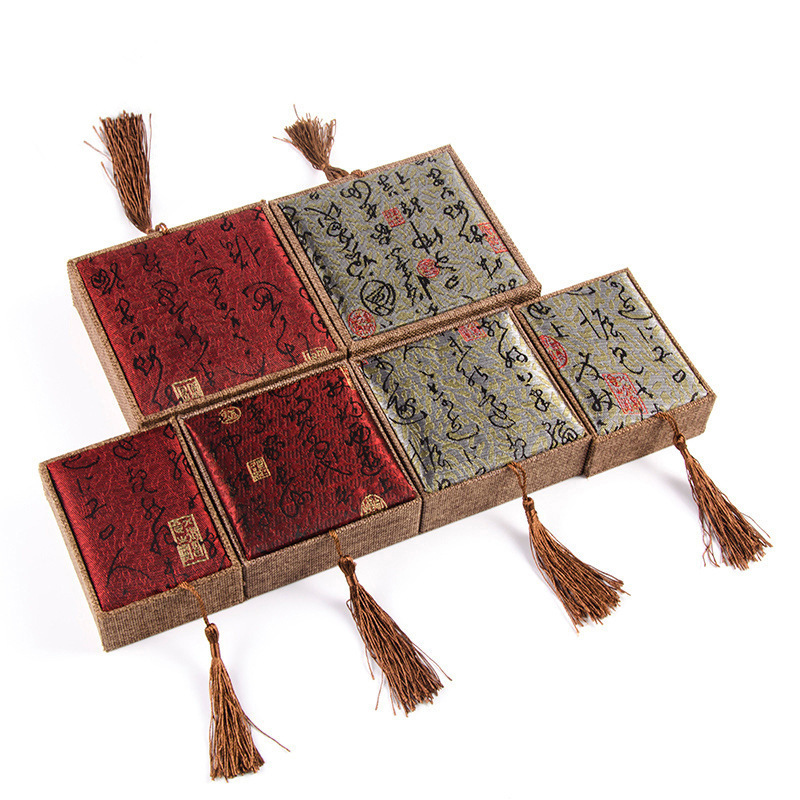 Japonés y coreano retro joyería caja anillo caja colgante caja elegante pulsera todo partido Flip caja de regalo al por mayor