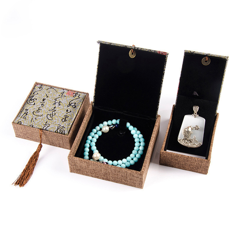 Japonés y coreano retro joyería caja anillo caja colgante caja elegante pulsera todo partido Flip caja de regalo al por mayor