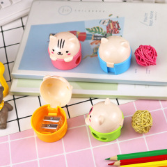 Korean version of cute animal type double hole pencil sharpener cartoon kitten bear pencil sharpener student stationery wholesale