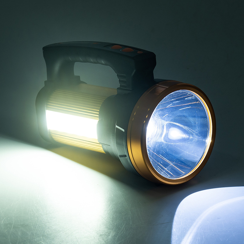 Transfronterizo LED de alta potencia de la noche pesca fuerte Luz Portátil lámpara al aire libre recargable linterna de largo alcance de emergencia portátil reflector