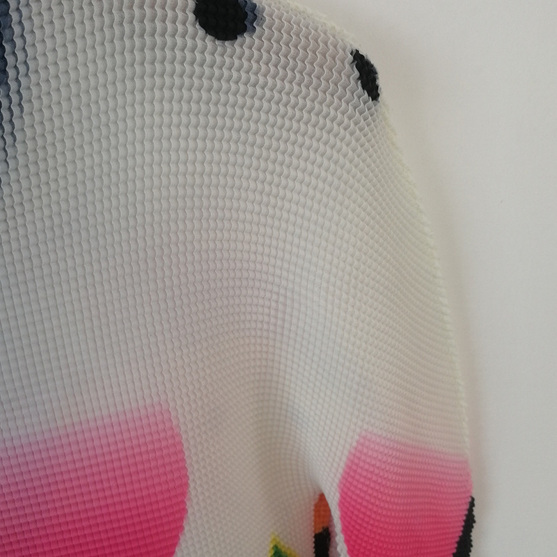 レディース長袖トップス 春夏新作 高伸縮性プリーツファッションプリントハイネックスリムTシャツ 三宅風インナーシャツ