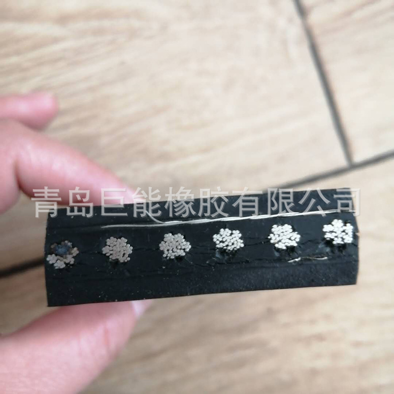山东厂家供应耐磨橡胶输送带高强力钢丝绳芯提升带耐磨聚酯输送带