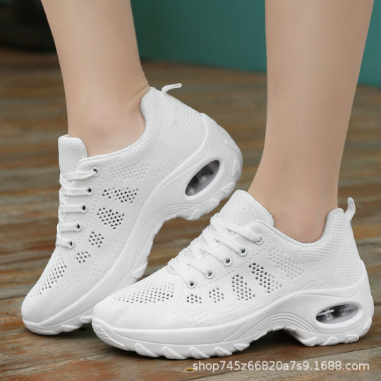 White Dance Shoes Dancing Shoes Square Dancers Soft Sole Running sneaker Lightweight Air Cushion Ghost Step Dancing Shoes New