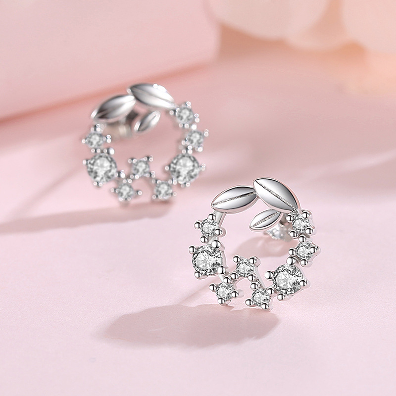 S925 plata esterlina guirnalda Stud pendientes Corea moda mujer plata esterlina incrustaciones de piedras preciosas Nueva joyería de plata simple temperamento