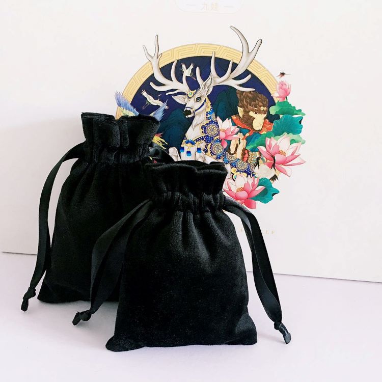 Suministro directo de fábrica Cisne franela bolsa de terciopelo bolsa de cordón joyería bolsa de terciopelo bolsa de almacenamiento de terciopelo