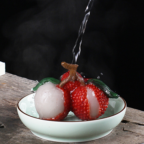 The same color-changing lychee tea pet tea pet ornaments can be kept and played with, creative and personalized watering and color-changing accessories
