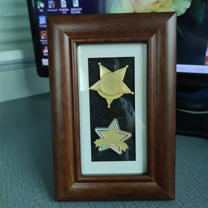 Factory Custom Wooden Medal Photo Frame Games Commemorative Medal/Medal Medal Display Stand Hollow Badge Frame