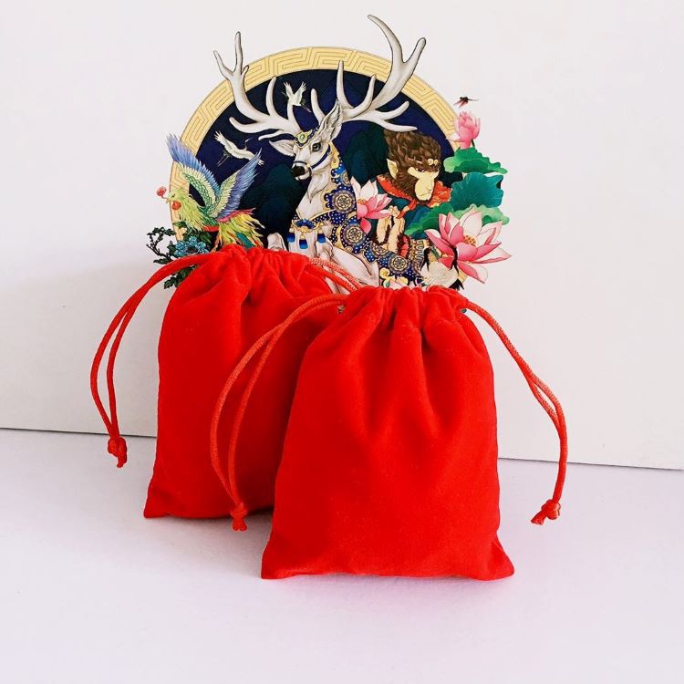 Suministro directo de fábrica Cisne franela bolsa de terciopelo bolsa de cordón joyería bolsa de terciopelo bolsa de almacenamiento de terciopelo