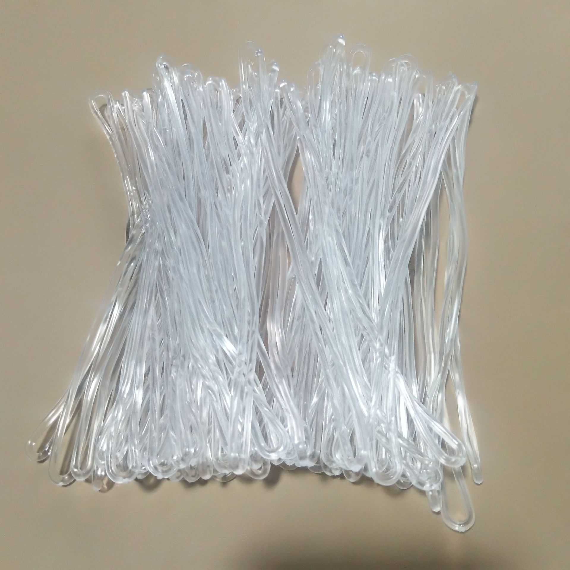 厂家批发15cm各种规格pvc塑料行李牌绳子透明塑料挂绳吊牌绳子