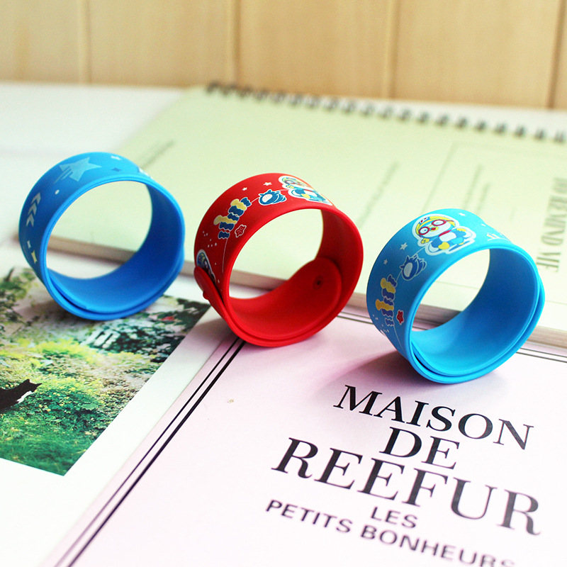 Fábrica modelo niños pop anillo de dibujos animados de silicona pop pulsera creativa pulsera de silicona Impresión de transferencia térmica