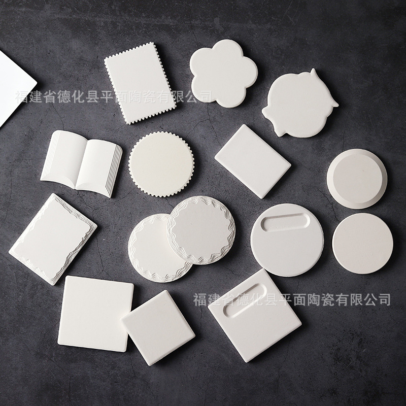源头厂家陶瓷吸水杯垫素坯白坯批发异形冰箱贴汽车杯垫锅垫半成品