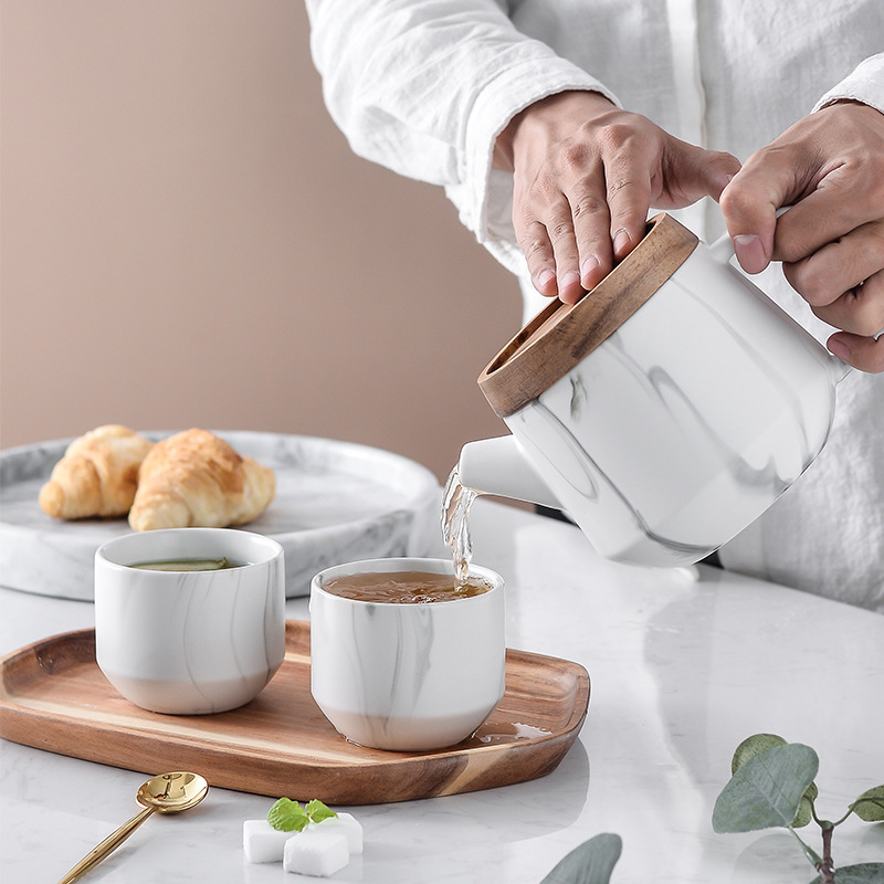 Regalo de alta gama Nordic creativo exquisita cubierta de madera perfumado té cerámica juego caja de regalo con bandeja de madera una olla dos tazas