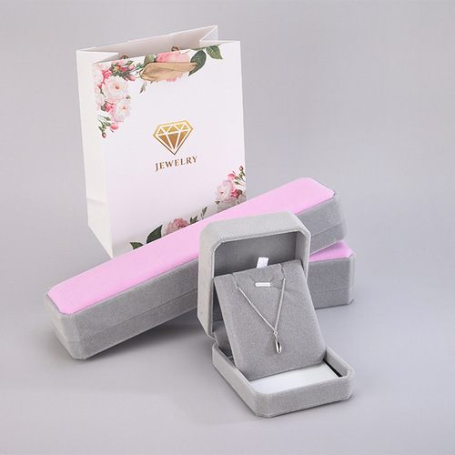White Lily gift box necklace bracelet earrings bracelet ring packaging box square jewelry packaging box