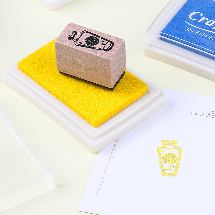 Gran cuadrado monocromo cóncava cintura 15 color inkpad sello al por mayor suministros de dibujos animados DIY pequeños accesorios 15 impresión en color aceite