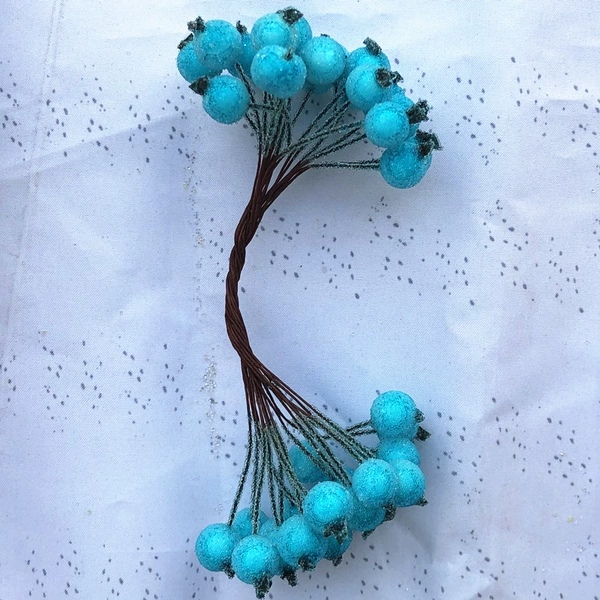 Lake blue flower arrangement pearl fruit