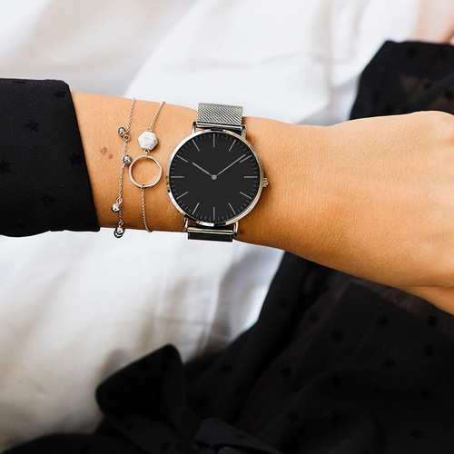 Cross-border trend fashion couple watch men's mesh strap watch men's simple student decoration women's quartz watch wholesale