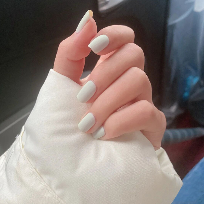 Venta caliente transfronteriza, uñas portátiles desmontables, nail de uñas blanco puro, simple y duradero, 24 piezas, parches de uñas terminados