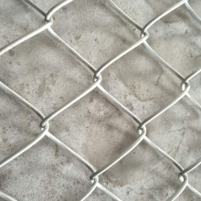 热镀锌包塑菱形勾花网铁丝网球场围网金属编织网工厂直销可定制