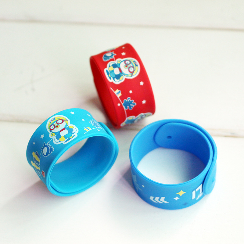 Fábrica modelo niños pop anillo de dibujos animados de silicona pop pulsera creativa pulsera de silicona Impresión de transferencia térmica