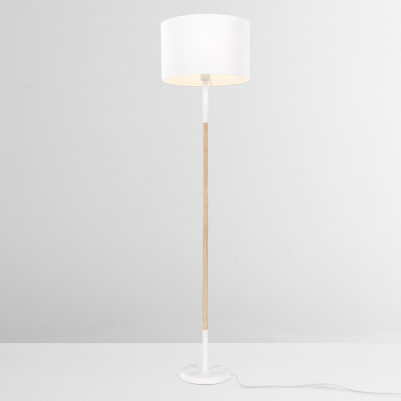 Lámpara Pie Minimalista - Hotel Habitación