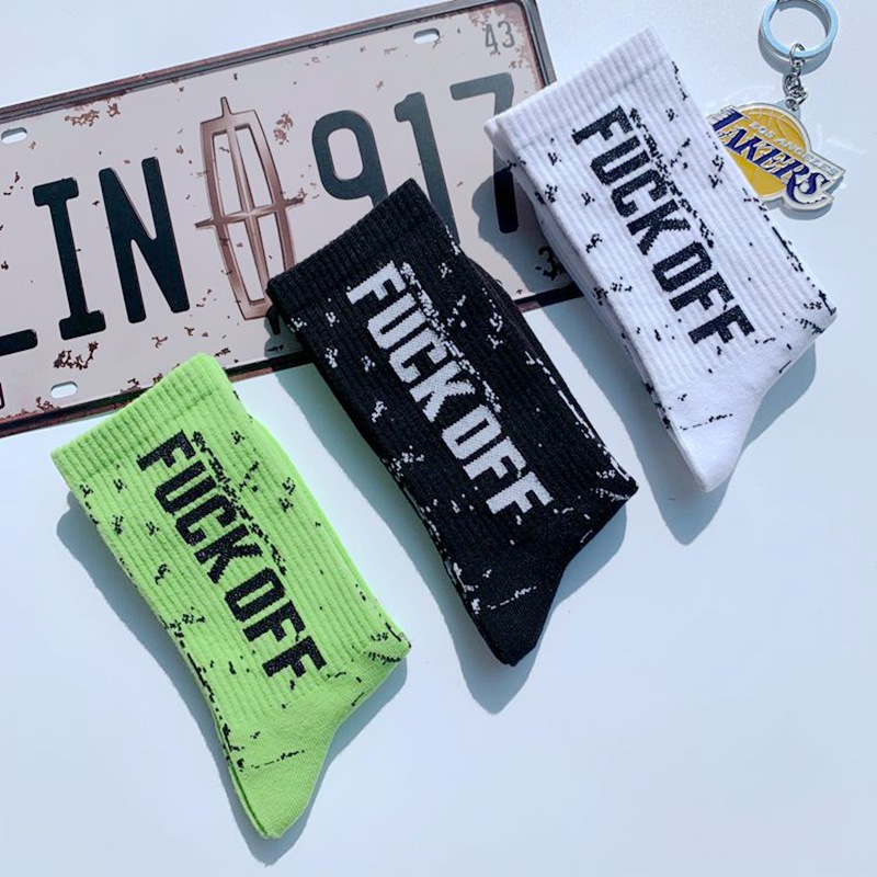 European and American letters hip-hop sports socks Street skateboard men and women couples socks tide cotton socks spot wholesale