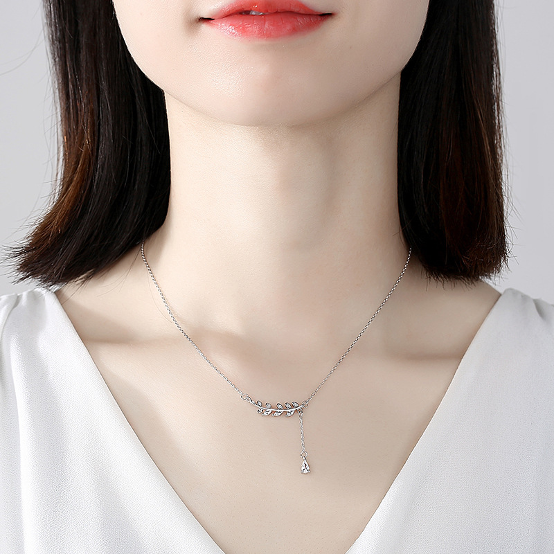 Collar de hoja de plata esterlina s925 temperamento femenino estilo coreano ins simple estudiante estilo frío nicho Cadena de clavícula para novia