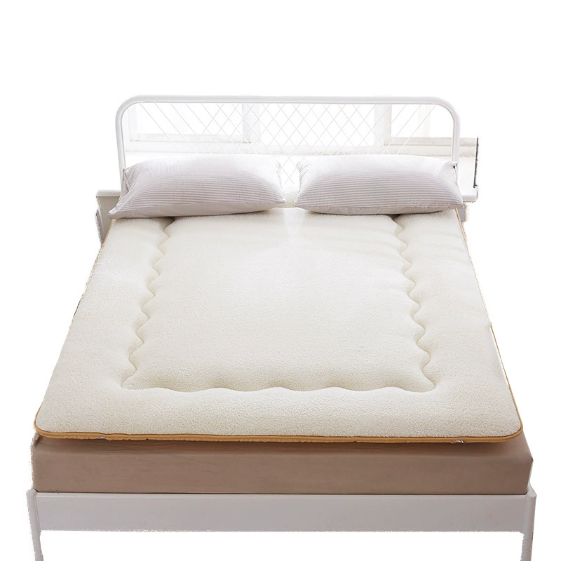 Foldable warm mattress for elementary school students, increased thickness