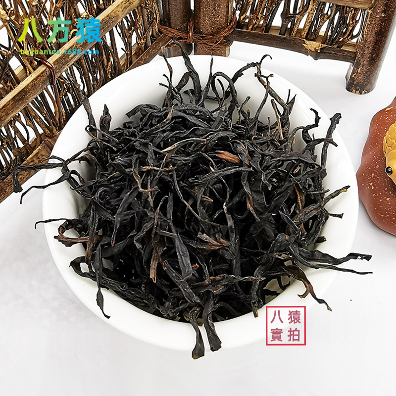 Насыщенный аромат медовой орхидеи (около 600 метров над уровнем моря)