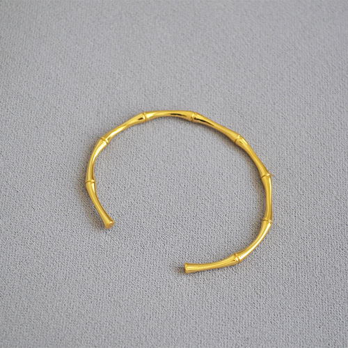 Gold-plated brass, simple and stylish, fine and delicate, versatile, exquisite, bamboo joint-shaped open-mouth bracelet for women.
